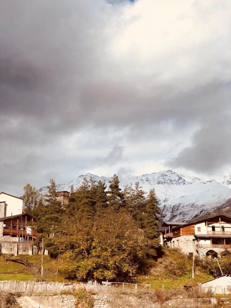 Hotel Mushkudiani Manor Mestia Exterior foto